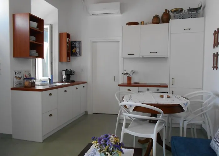 Kalliope Sea View Summer House טריפיטי